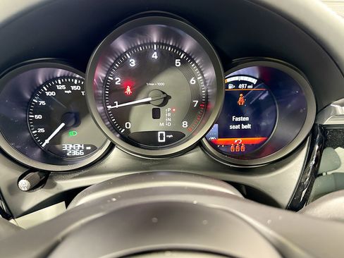 Certified 2023 Porsche Macan AWD/4WD image 39