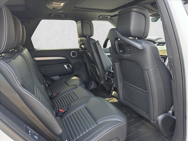 New 2026 Land Rover Discovery Limited Edition AWD/4WD image 11