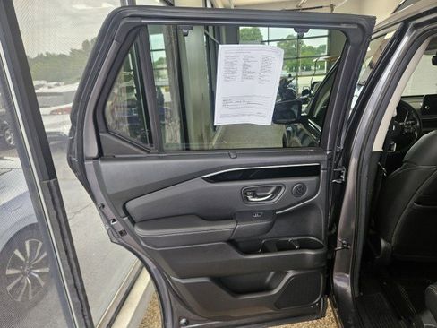 Used 2024 Honda Pilot Touring image 20