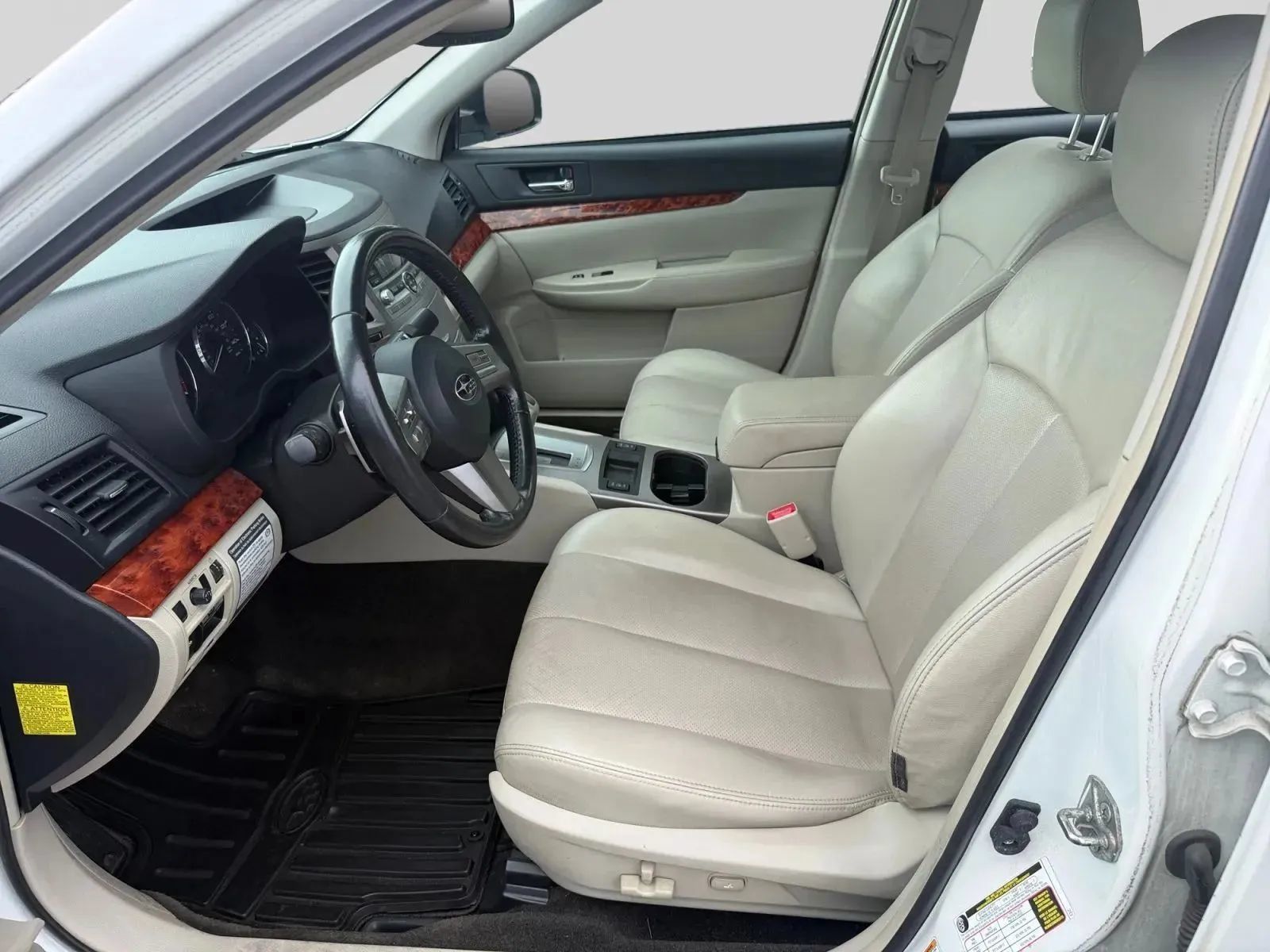 Used 2011 Subaru Legacy 2.5i Limited AWD/4WD image 10