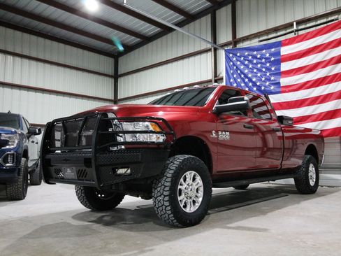 Used 2015 RAM 2500 Tradesman w/ Chrome Appearance Group AWD/4WD image 3
