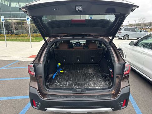 Used 2022 Subaru Outback Touring XT w/ Popular Package #2 image 7