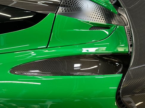 Used 2022 McLaren 765LT image 25