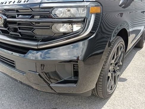 New 2026 Ford Expedition Platinum w/ Stealth Performance Package AWD/4WD image 9