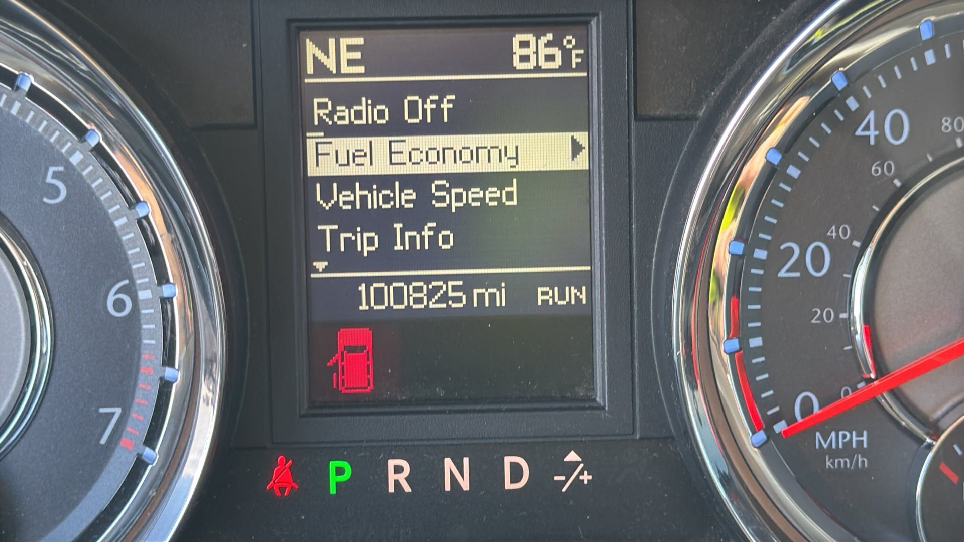 Used 2012 Chrysler Town & Country Touring w/ Entertainment Group #1 FWD image 30