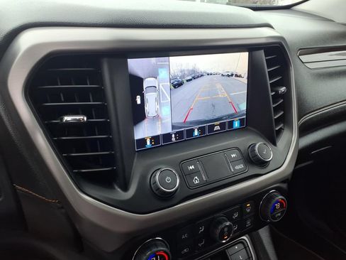 Used 2023 GMC Acadia AT4 w/ Technology Package AWD/4WD image 17