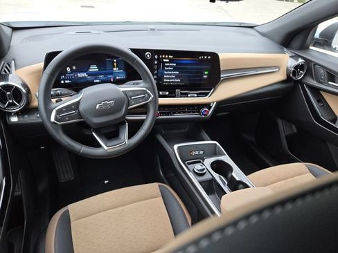 New 2026 Chevrolet Equinox ACTIV w/ Convenience Package III FWD image 15