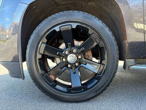 Used 2016 Cadillac Escalade Luxury image 13