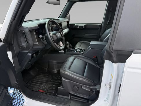 Used 2025 Ford Bronco Badlands w/ Sasquatch Package AWD/4WD image 11