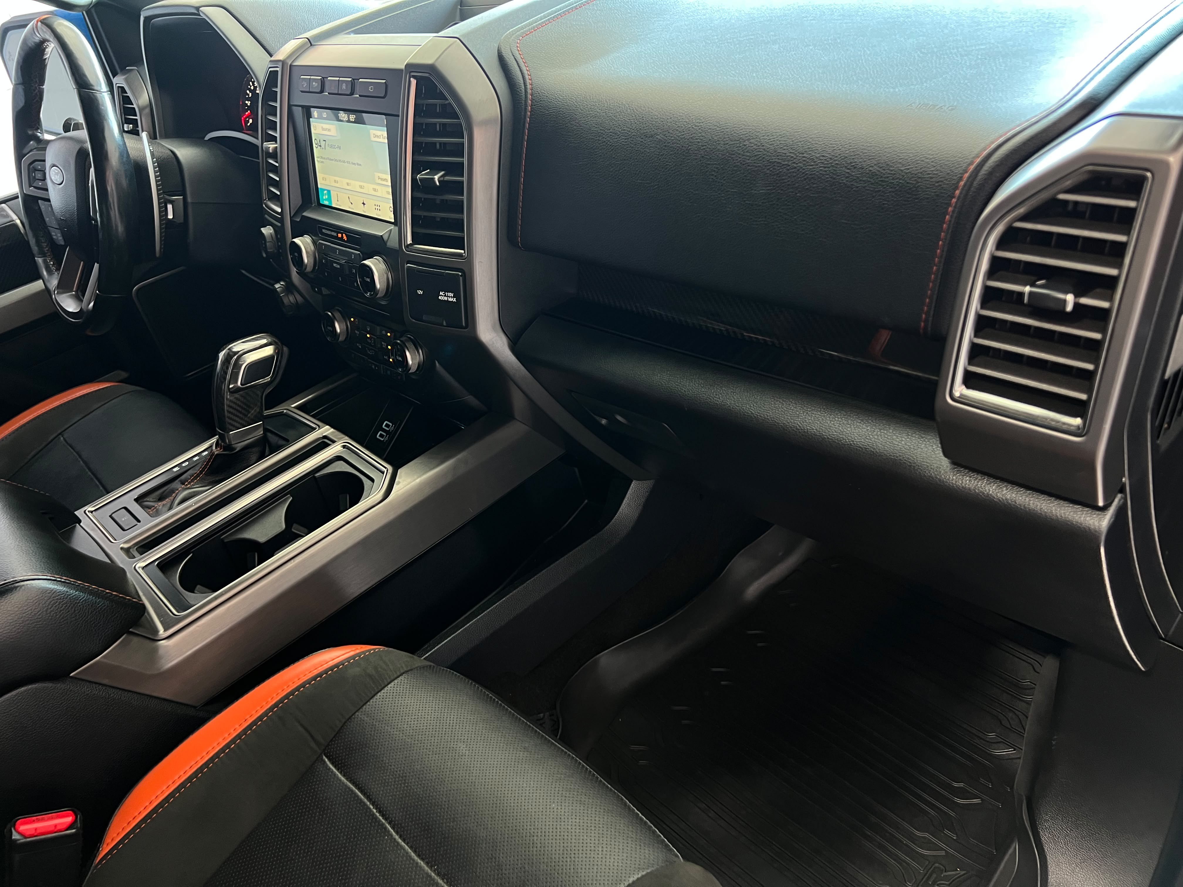 Used 2017 Ford F150 Raptor w/ Equipment Group 802A Luxury AWD/4WD image 17