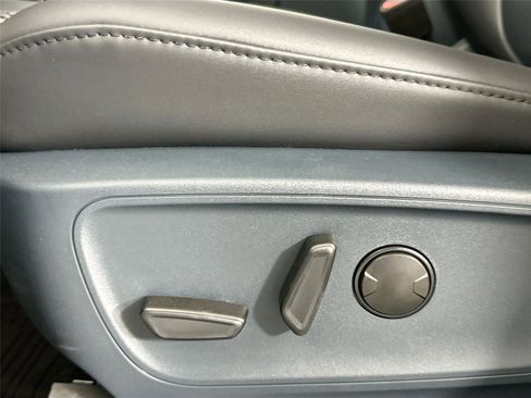 New 2025 Ford Maverick Lariat w/ Black Appearance Package image 22