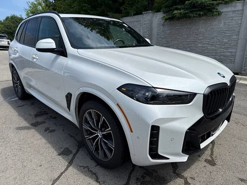 Used 2024 BMW X5 xDrive40i w/ Executive Package AWD/4WD image 8