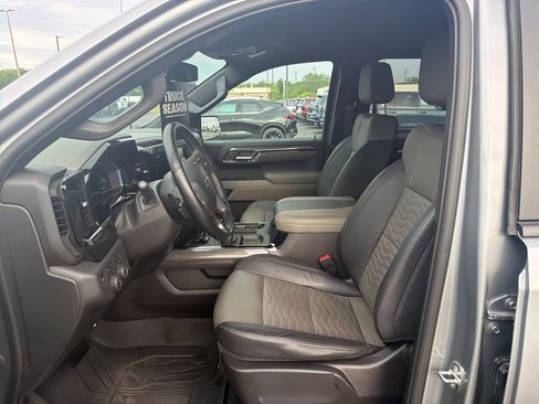 Used 2024 Chevrolet Silverado 1500 ZR2 AWD/4WD image 19
