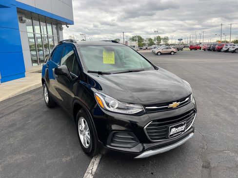 Used 2019 Chevrolet Trax LT w/ LT Convenience Package FWD image 7