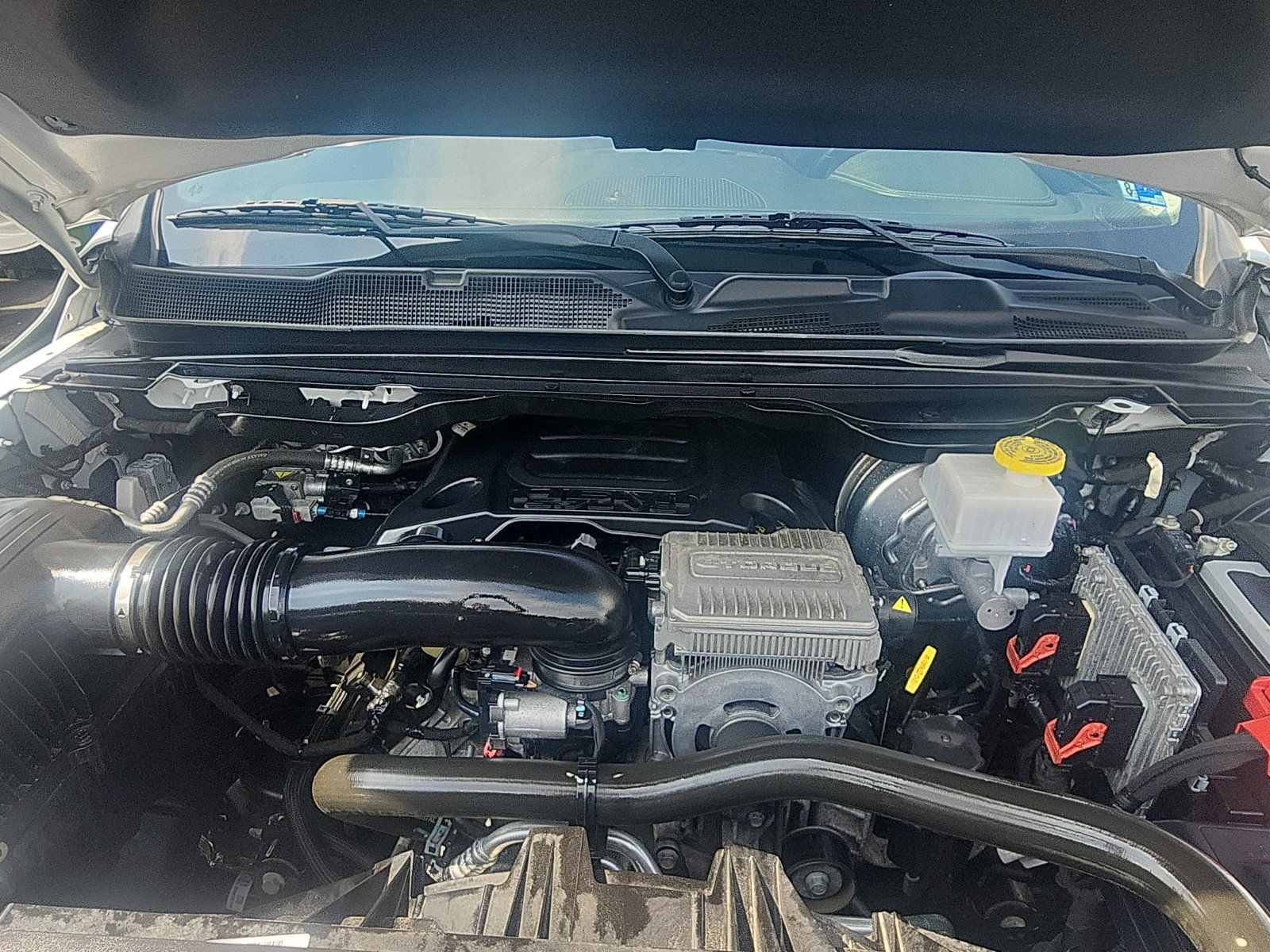 Used 2022 RAM 1500 Laramie AWD/4WD image 11