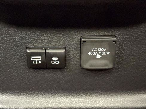 Used 2024 Toyota Tundra Platinum RWD image 38