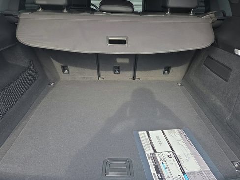 Certified 2024 Porsche Cayenne AWD/4WD image 31