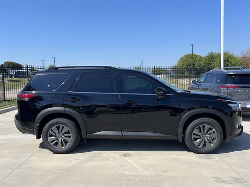 New 2025 Nissan Pathfinder SV w/ Cargo Package image 3