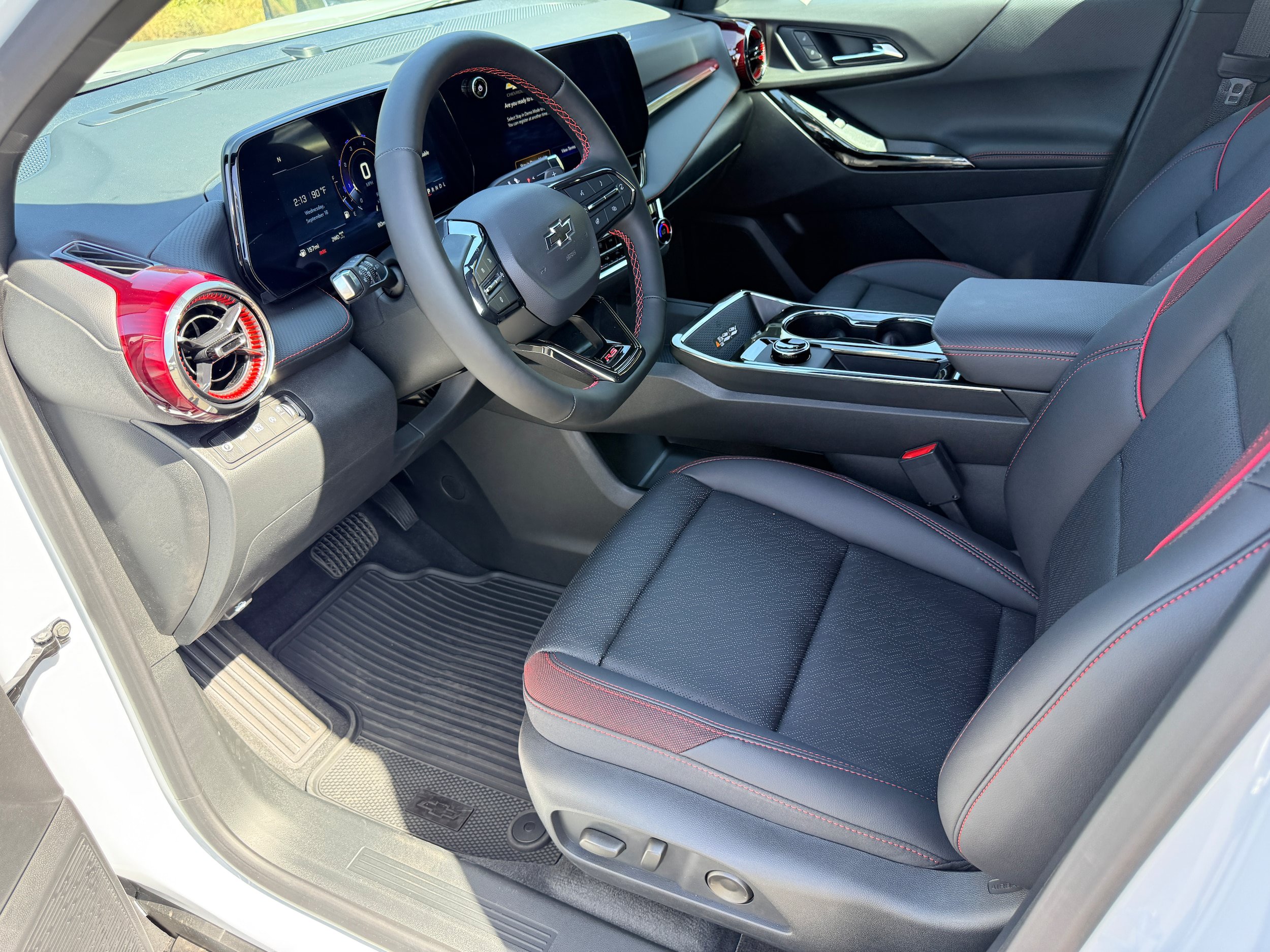 New 2027 Chevrolet Equinox RS w/ Convenience Package III AWD/4WD image 29