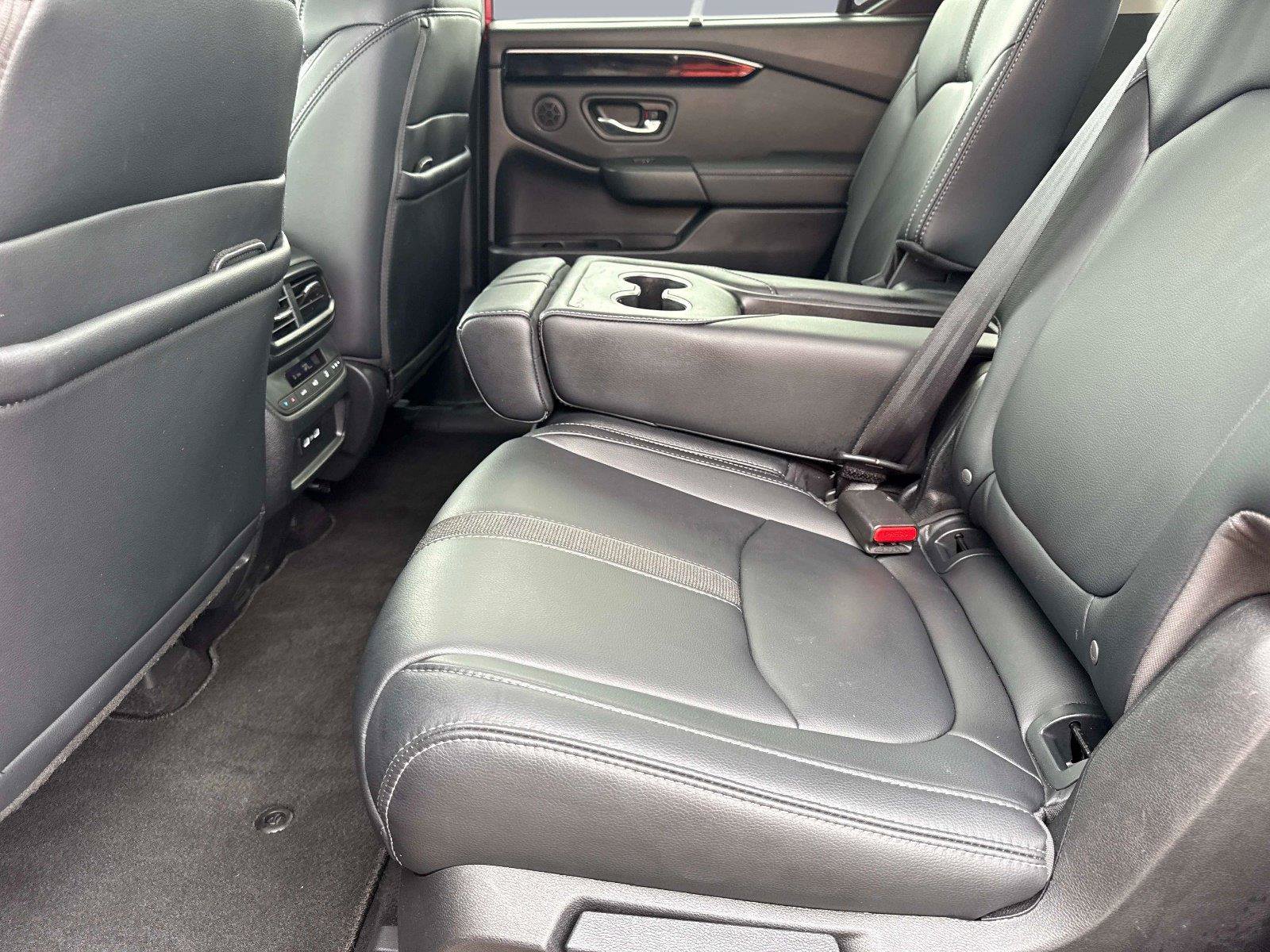 Certified 2023 Honda Pilot Touring image 16