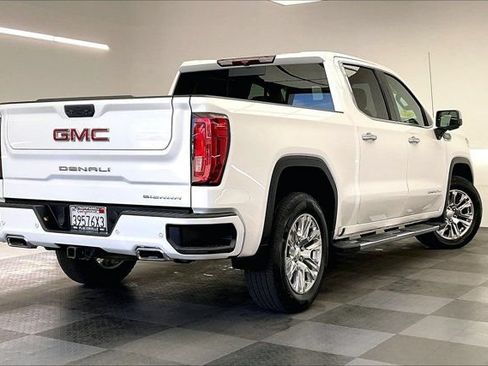 Used 2023 GMC Sierra 1500 Denali w/ Denali Carbonpro Edition AWD/4WD image 13