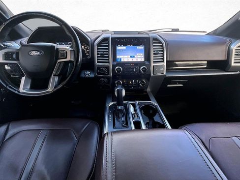 Used 2017 Ford F150 Platinum w/ Equipment Group 701A Luxury image 9