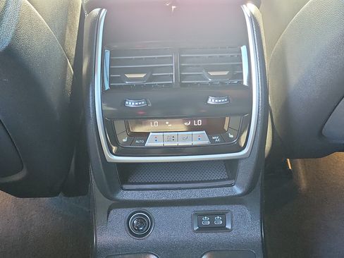 Certified 2024 BMW X7 xDrive40i w/ Executive Package AWD/4WD image 13