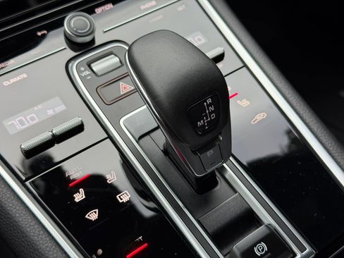 Used 2023 Porsche Panamera Platinum Edition image 24