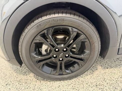 Used 2020 Chevrolet Bolt LT FWD image 33