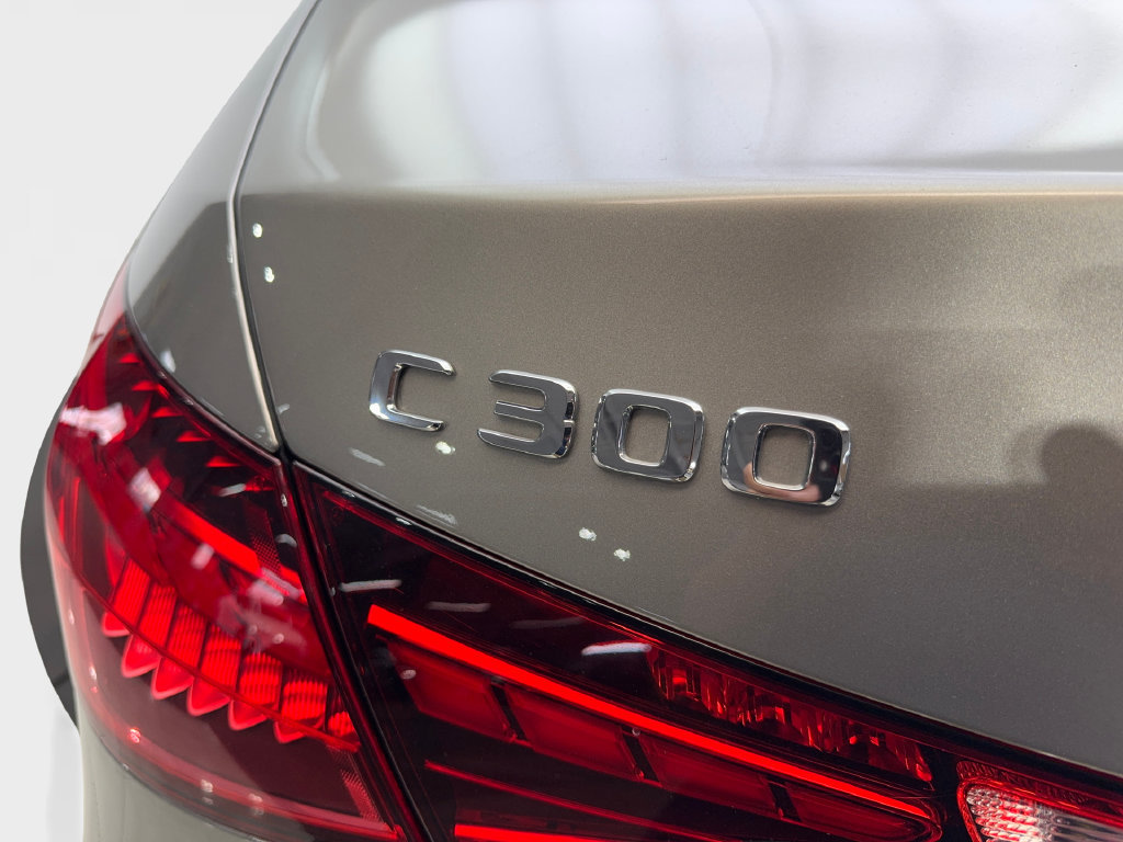 Used 2022 Mercedes-Benz C 300 Sedan image 25