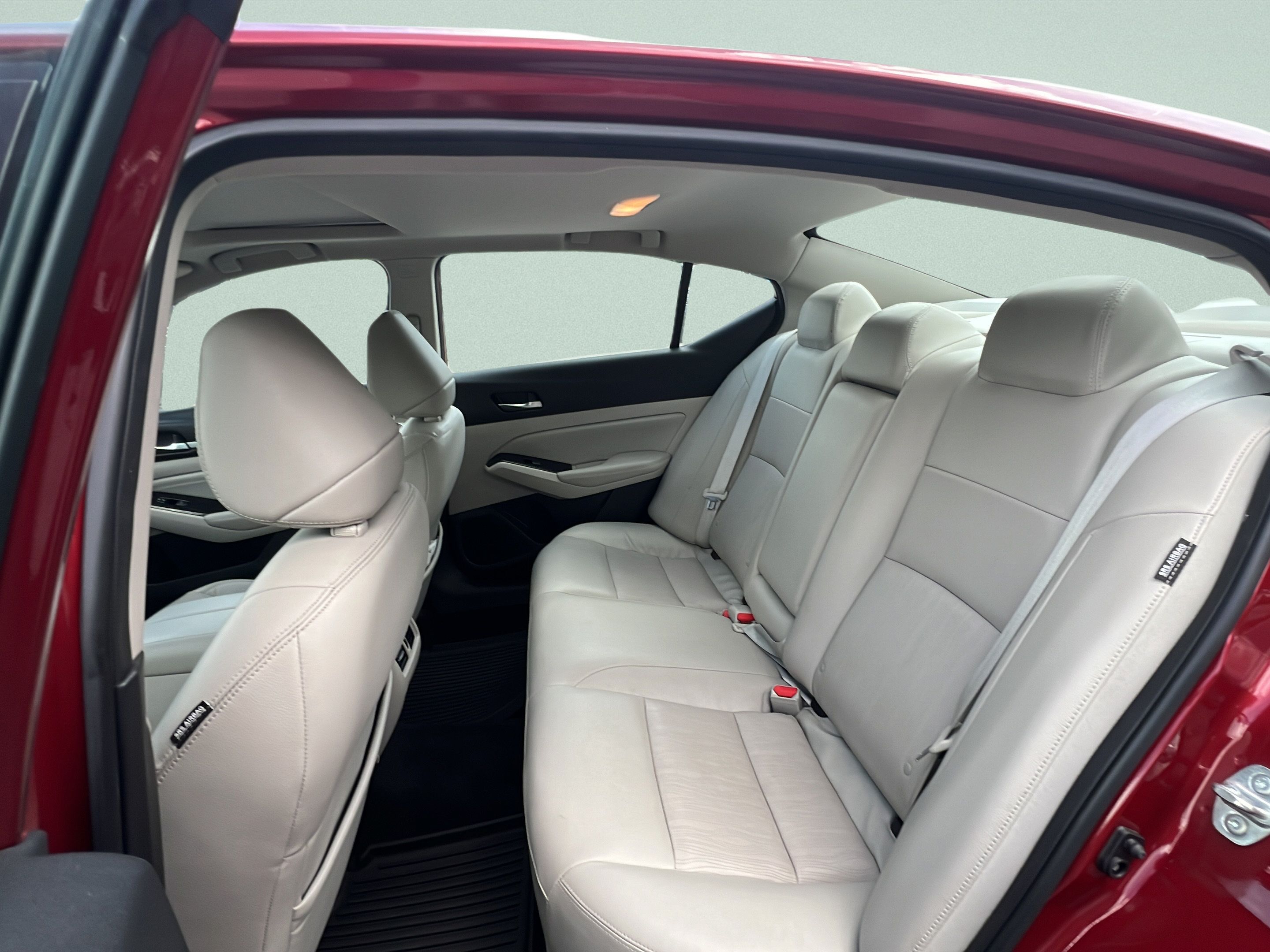 Used 2020 Nissan Altima 2.5 Platinum FWD image 9