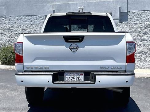 Used 2023 Nissan Titan SV AWD/4WD image 3