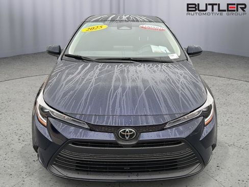Certified 2025 Toyota Corolla LE w/ Convenience Package FWD image 9