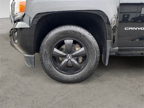 Used 2016 GMC Canyon SLE image 14