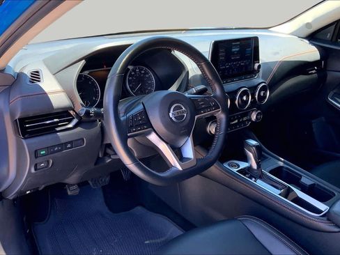 Used 2023 Nissan Sentra SR w/ SR Premium Package FWD image 18