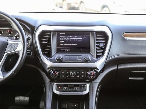 Used 2020 GMC Acadia SLE FWD image 14