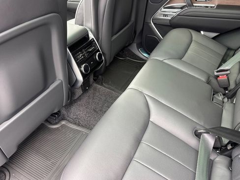 New 2026 Land Rover Range Rover SE image 15