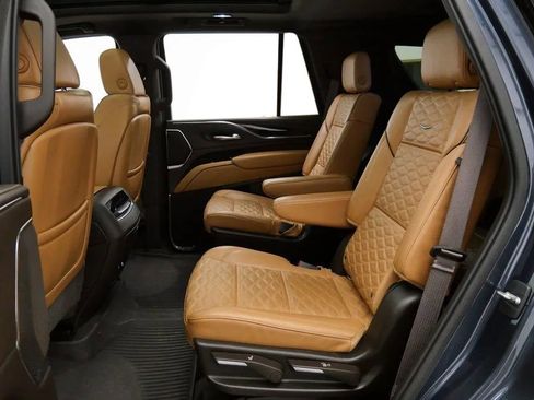 Used 2021 Cadillac Escalade Premium Luxury w/ Driver Assist Tech Package AWD/4WD image 20