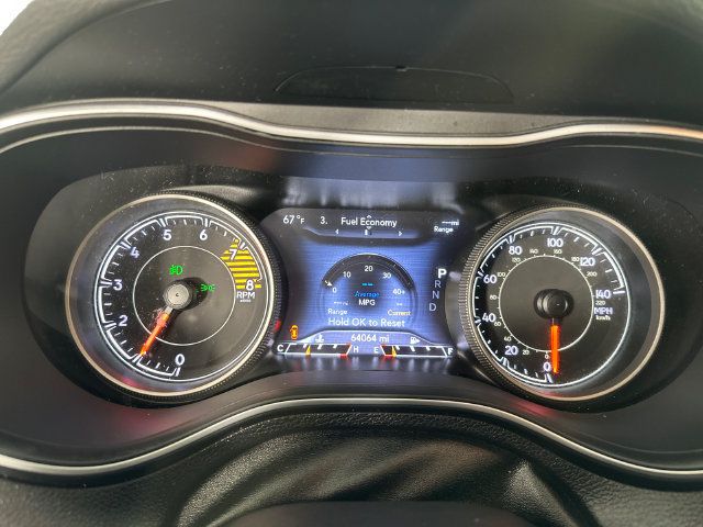 Used 2019 Jeep Cherokee Limited AWD/4WD image 9