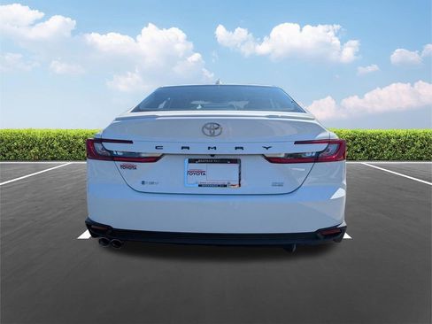 New 2026 Toyota Camry SE FWD image 5