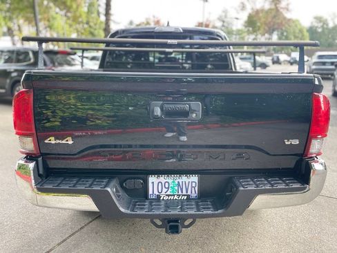Used 2023 Toyota Tacoma SR5 AWD/4WD image 5