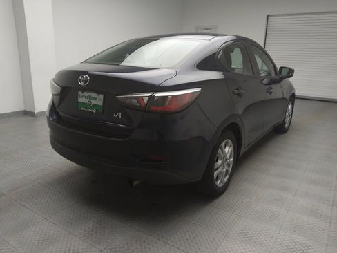 Used 2018 Toyota Yaris iA image 9