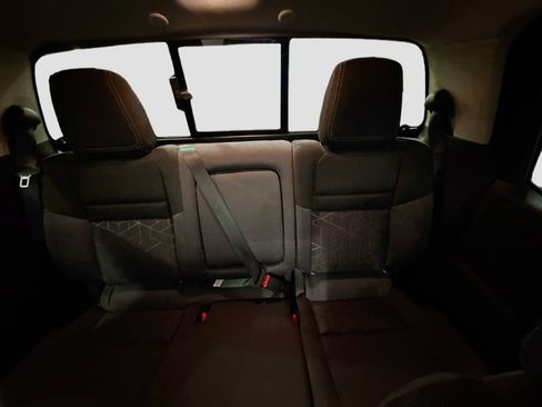 Certified 2025 Nissan Frontier SV AWD/4WD image 30