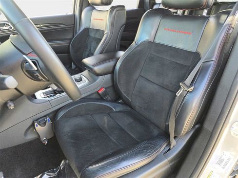 Used 2017 Jeep Grand Cherokee Trailhawk w/ Trailhawk Luxury Group image 19