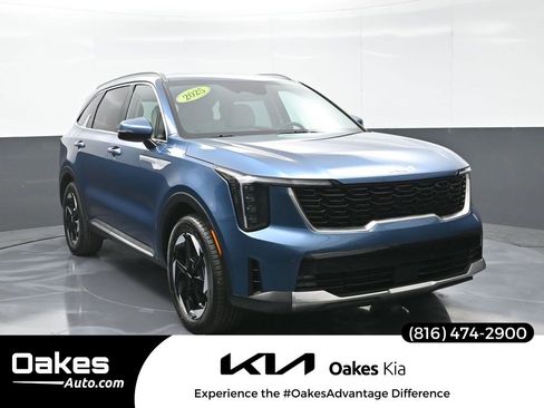New 2025 Kia Sorento EX image 1