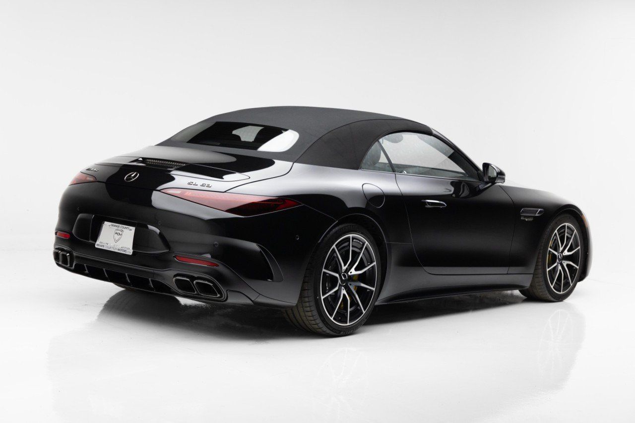 Used 2022 Mercedes-Benz SL 63 AMG 4MATIC w/ AMG Aerodynamic Package image 27
