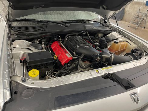 Used 2010 Dodge Challenger SRT8 w/ SRT Option Group II RWD image 9
