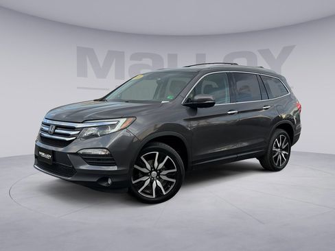 Used 2016 Honda Pilot Touring image 1
