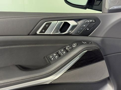 Used 2026 BMW X7 xDrive40i w/ M Sport Package image 27