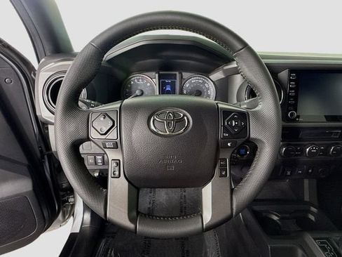Certified 2021 Toyota Tacoma TRD Off-Road AWD/4WD image 13
